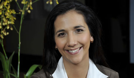 Standard Bank defends FNB tweets