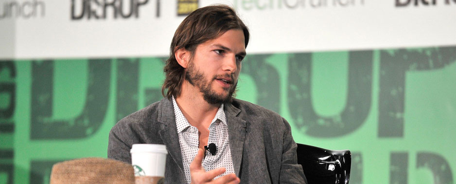 Ashton Kutcher to play Steve Jobs in biopic