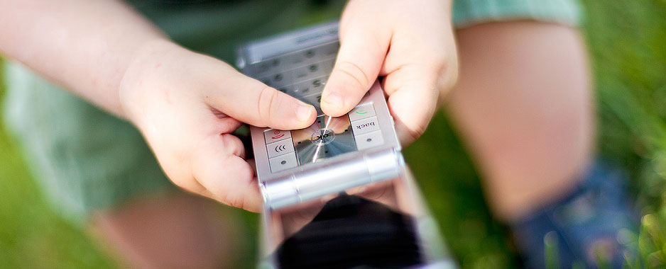 Call for ban on cellphones in schools
