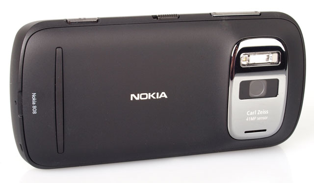 Nokia-808-PureView-640