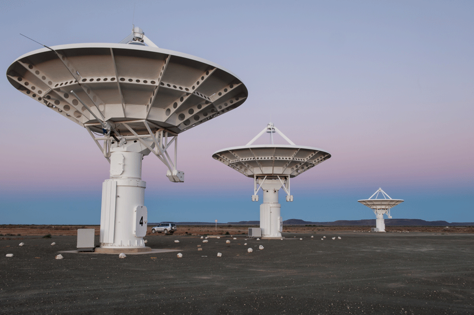 MeerKAT rises from the desert: picture essay