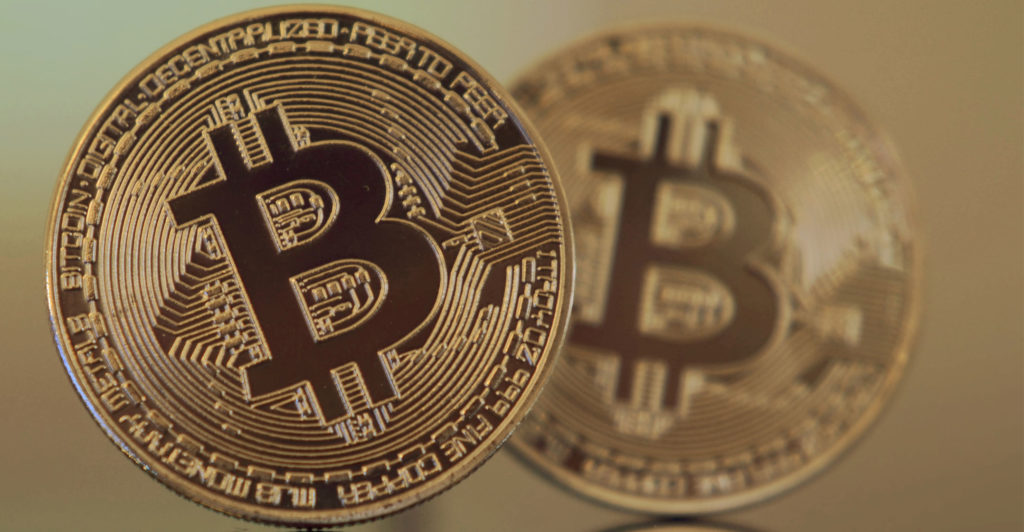 Bitcoin tumbles as rivals gain - TechCentral