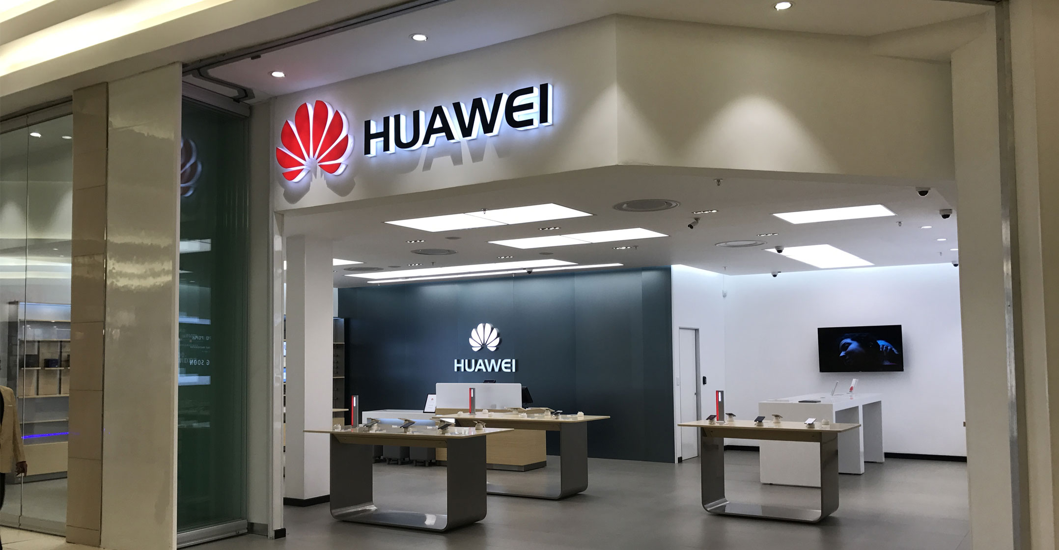 Ugly dispute sees SA Huawei retail stores closed - TechCentral