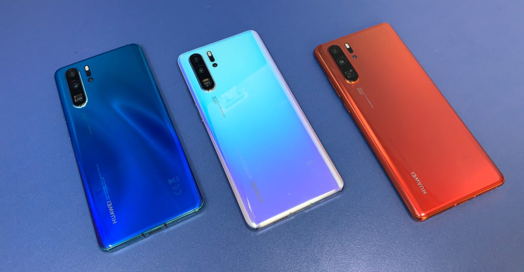 Huawei unveils P30, P30 Pro in challenge to Samsung