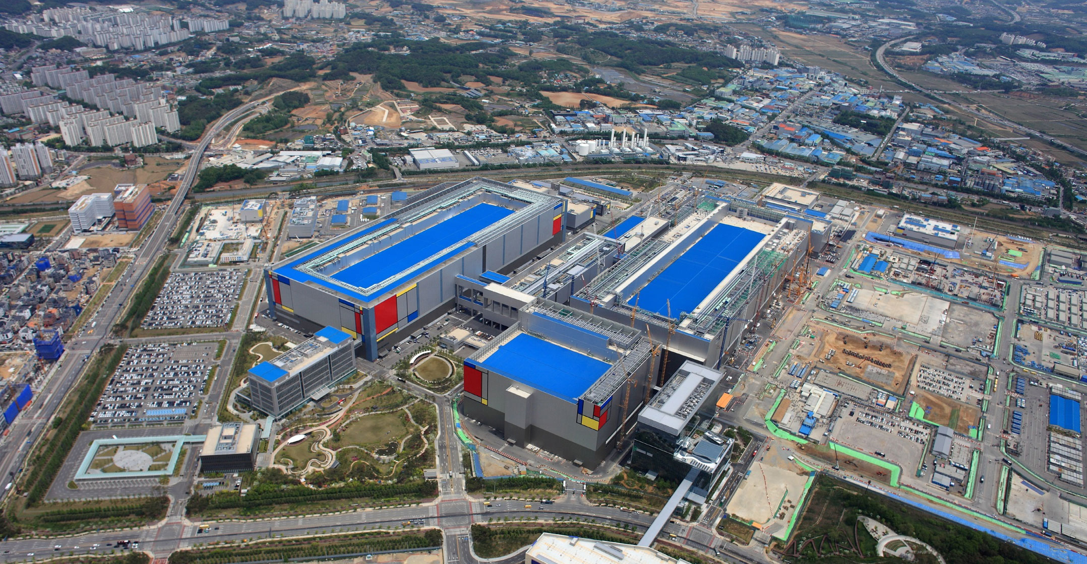 Samsung Starts Work On 5nm Chip Factory To Take On Intel TSMC Samsung Starts Work On 5nm Chip Factory To Take On Intel TSMC