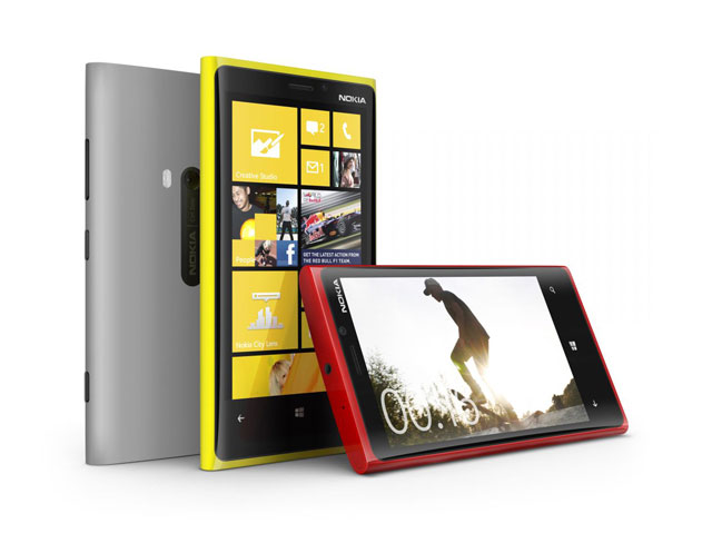 Lumia-920-combo-640
