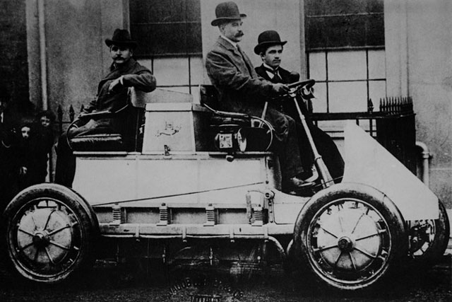 The first Porsche – and the first hybrid