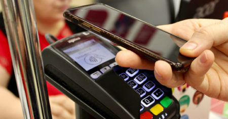 Australia’s largest bank blasts Apple’s control of iPhone NFC chips