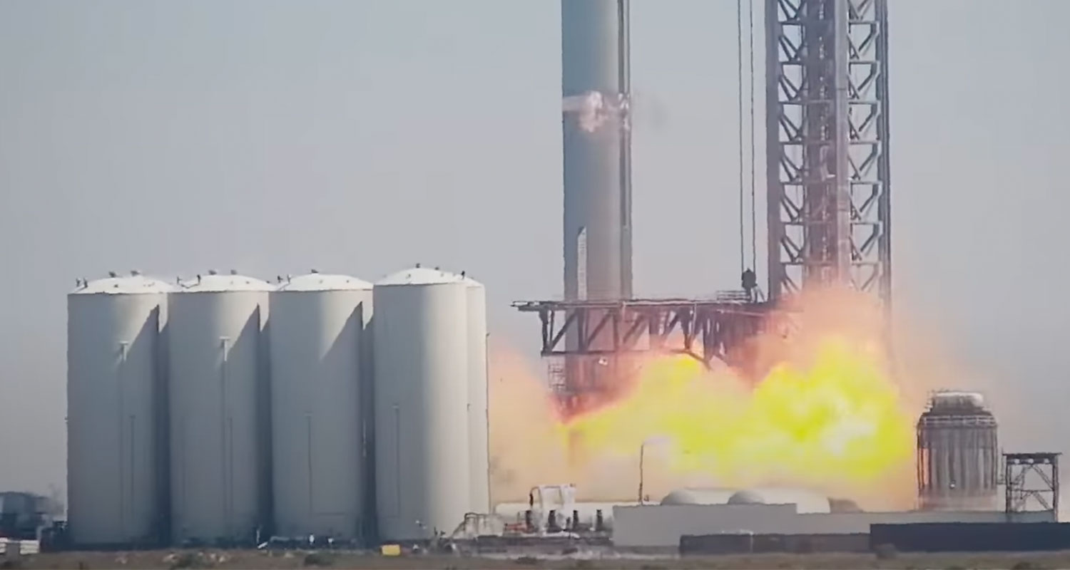 Watch | Test-fired booster explodes at SpaceX plant - TechCentral