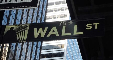 Collapsing WeWork tries to save New York listing Collapsing WeWork tries to save New York listing