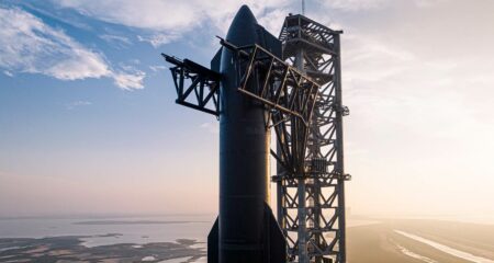 SpaceX valuation tops a quarter of a trillion dollars