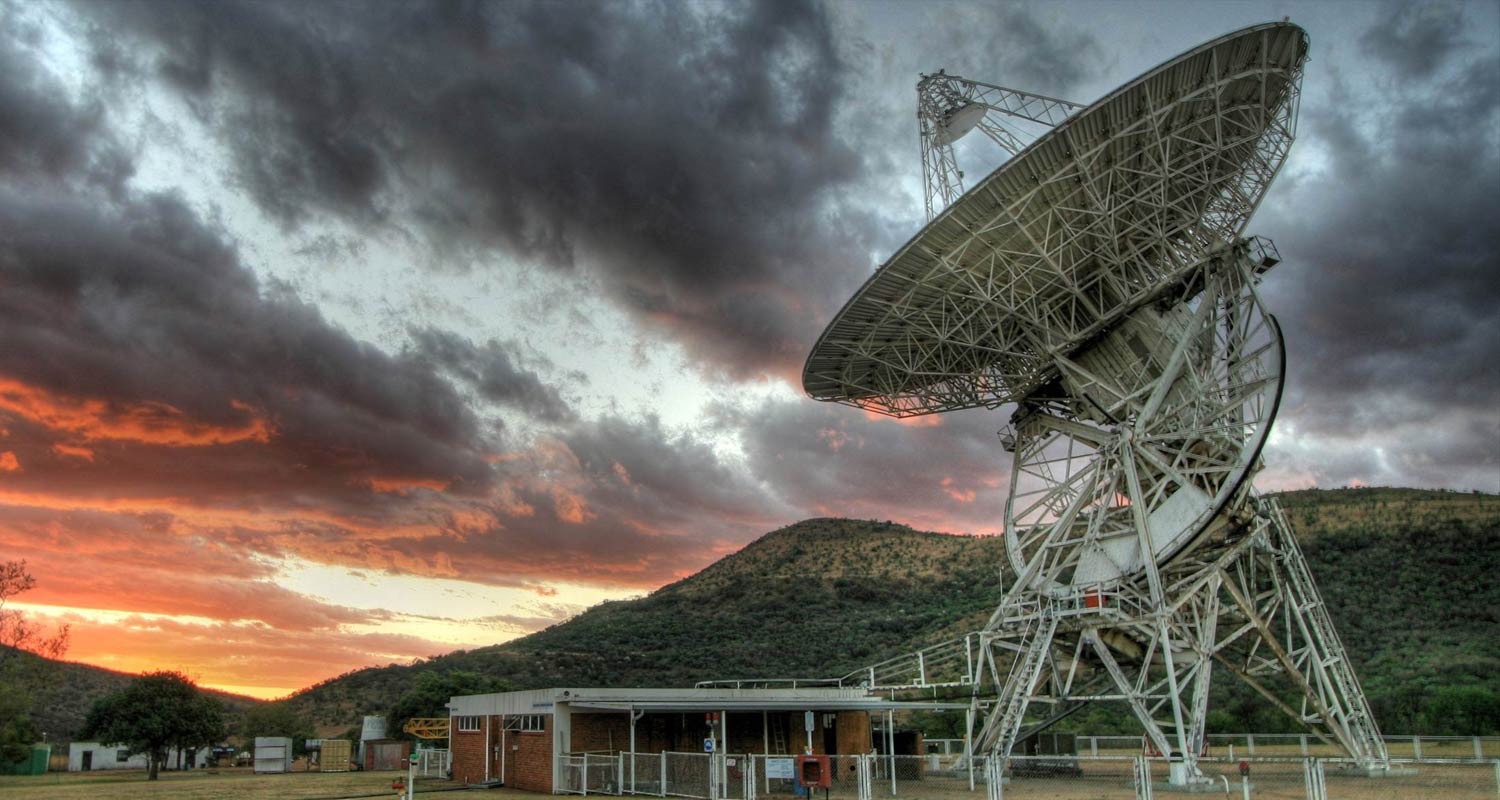 HartRAO main dish at sunset