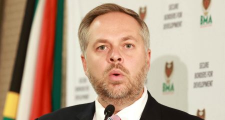 South Africa unveils digital visa system to boost tourism Home affairs unveils digital visa system to boost tourism - Leon Schreiber