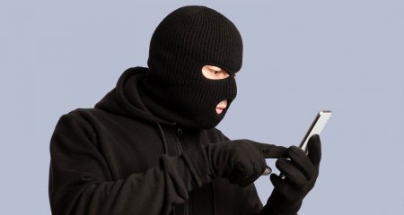 Stolen phone? Samsung now buys you an hour to lock it down Stolen phone? Samsung now buys you an hour to lock it down