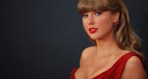 Taylor Swift trademarks her voice to fight AI fakes