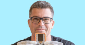 Cardware Wallet aims to 'hide the blockchain' to drive mass crypto adoption - Greg van der Spuy