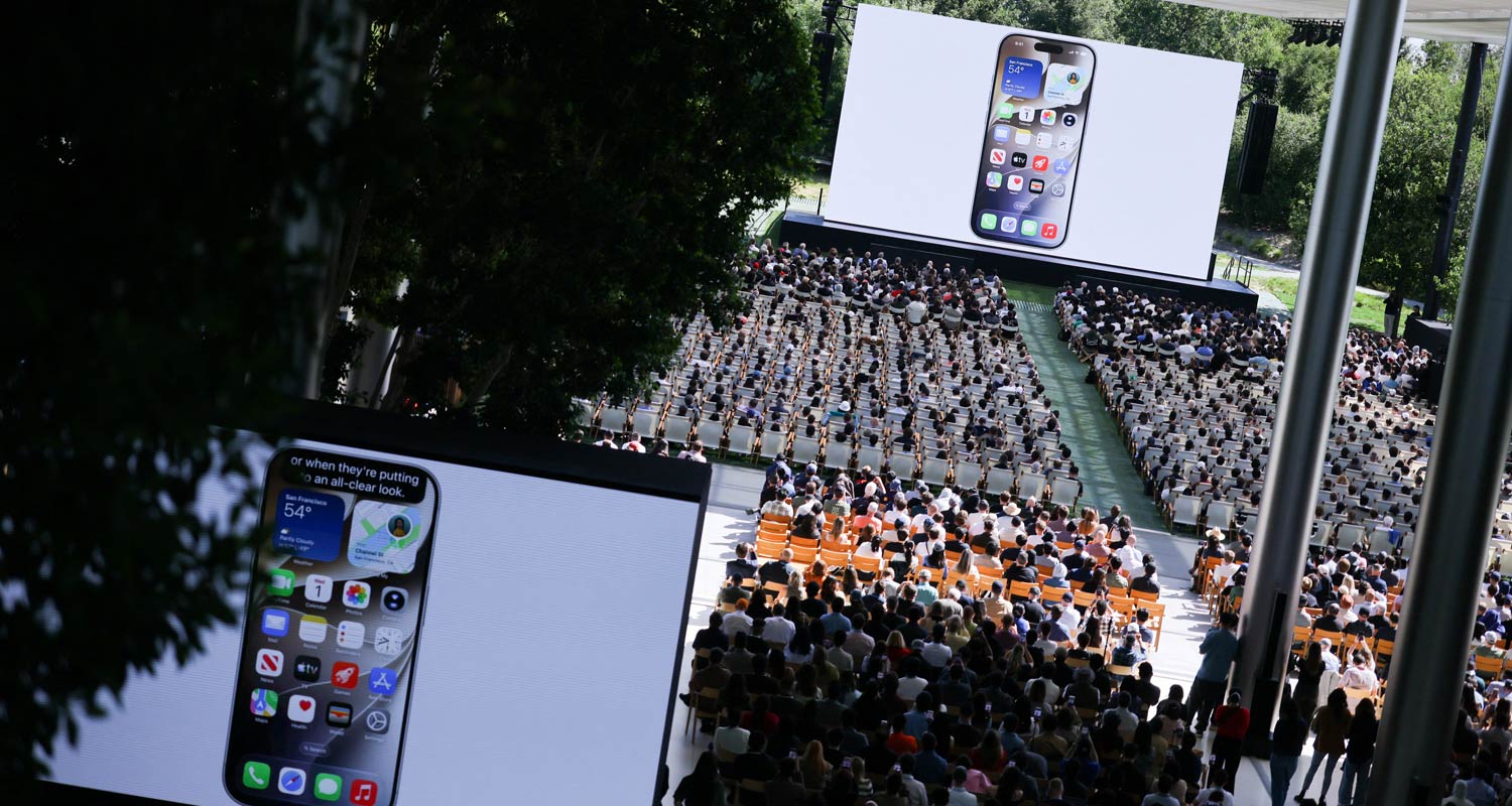 Attendees watch a presentation at Apple's annual developers conference. Carlos Barria/Reuters